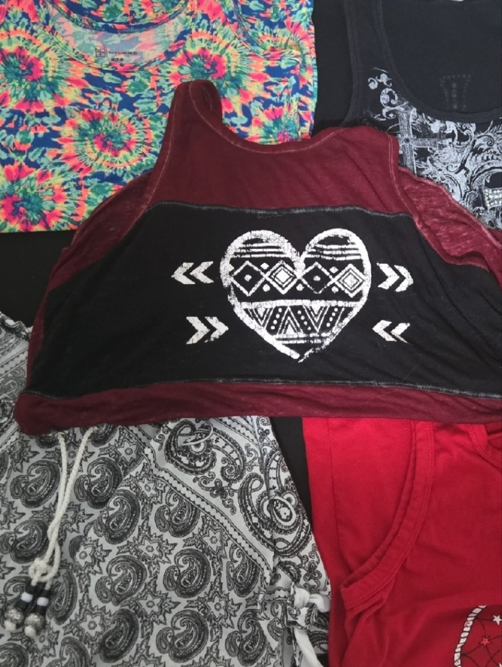 (5) Tank Tops Variety Of Styles Size Medium